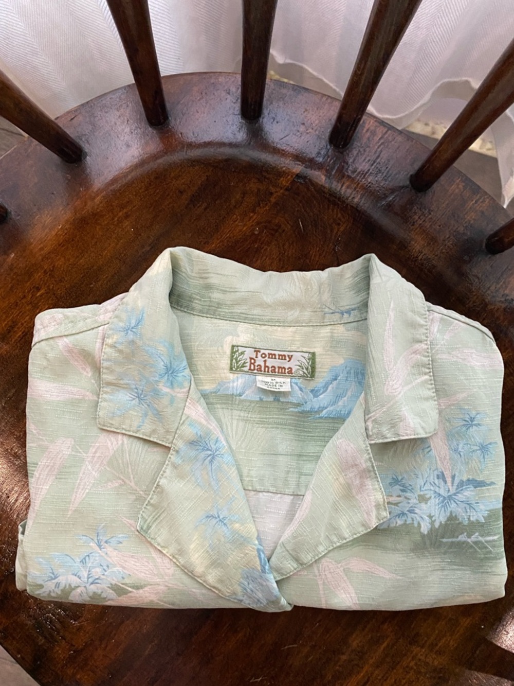Vintage 100% Silk Tommy Bahama Short Sleeve Button-Down Tropical Shirt, M